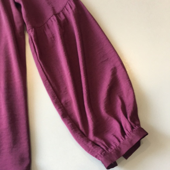 LOFT Lantern Sleeve Pullover - Picture 5 of 8